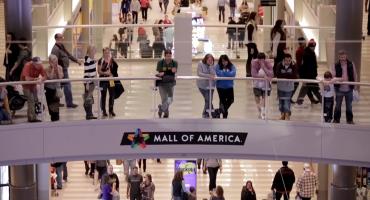 Crowds milling about in the Mall of America.
