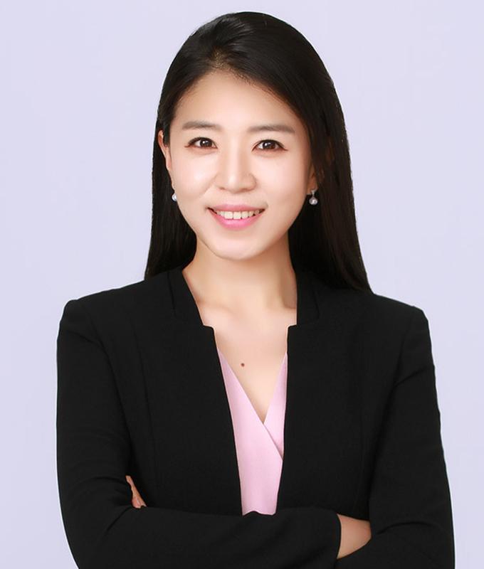 Headshot of Min Jung Kim